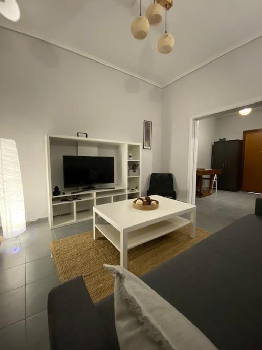 Elia'S Boutique Apartment EEsparta Exterior foto